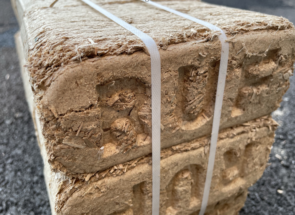 Sangle cerclage briquette bois compressé